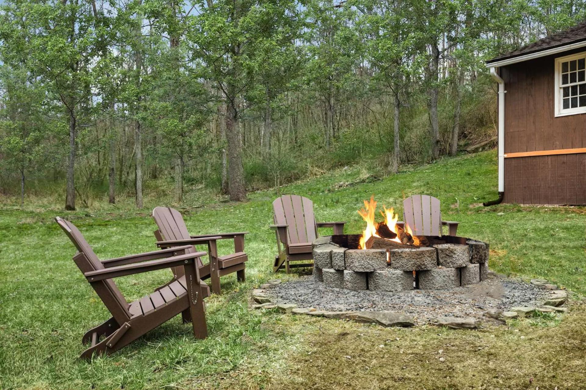Creekside Cabin W Hot Tub, Fire Pit, Grill, Wifi! Basye المظهر الخارجي الصورة